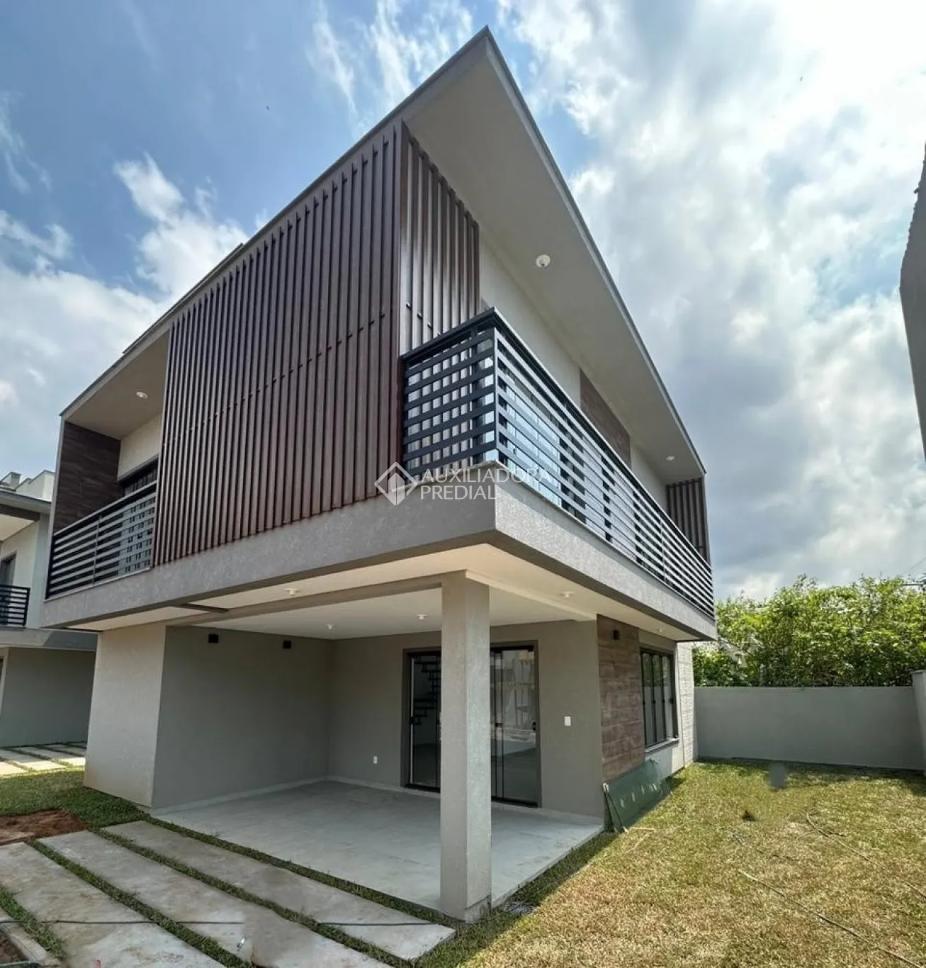 Casa à venda com 3 quartos e 2 suítes, 182m² no Campeche, Florianópolis - foto 1