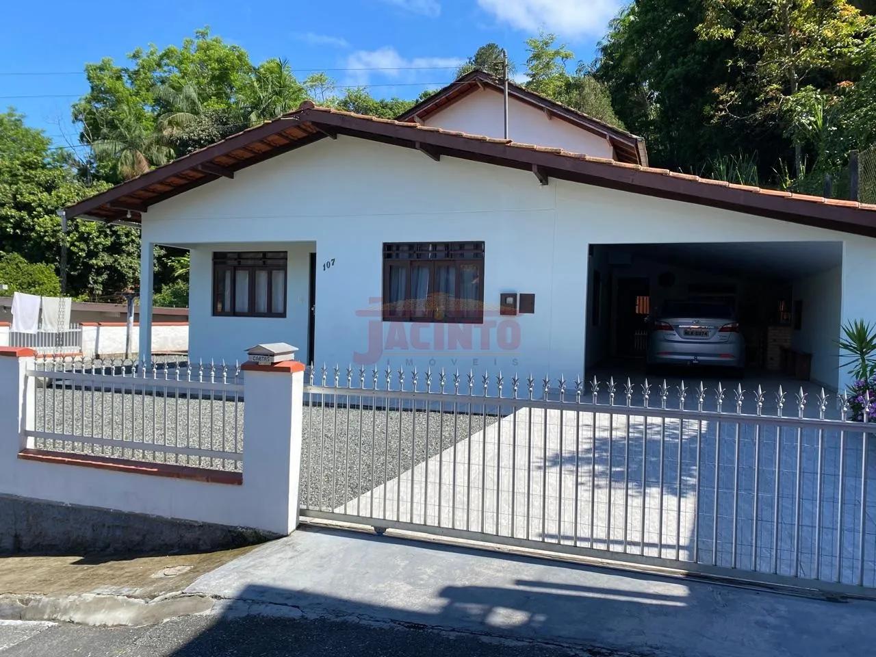 Casa em alvenaria com mais uma quitinete nos fundos, no bairro Fortaleza. - foto 1