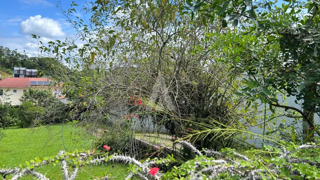 Terreno à venda no bairro Bom Retiro em Joinville, por R$ 690.000,00. — foto 4