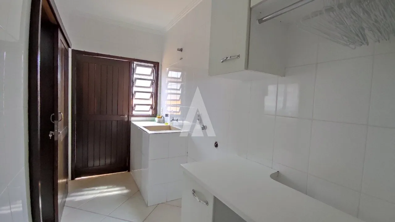 Casa com 1 suíte(s) mais 3 quarto(s) à venda no bairro Costa E Silva em Joinville, por R$ 1.000.000.00. — foto 6