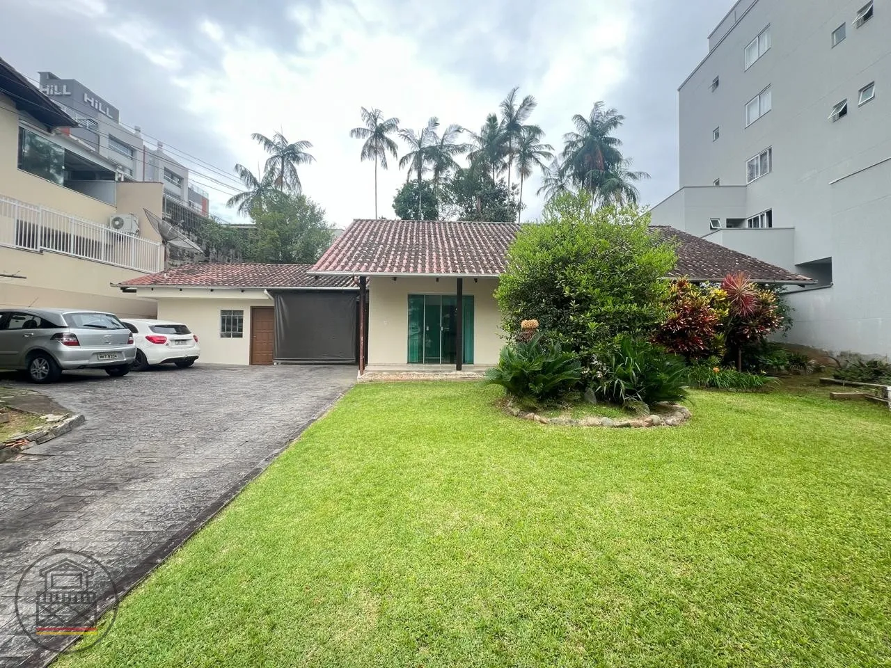Casa com terreno comercial no bairro Escola Agricola. - foto 1