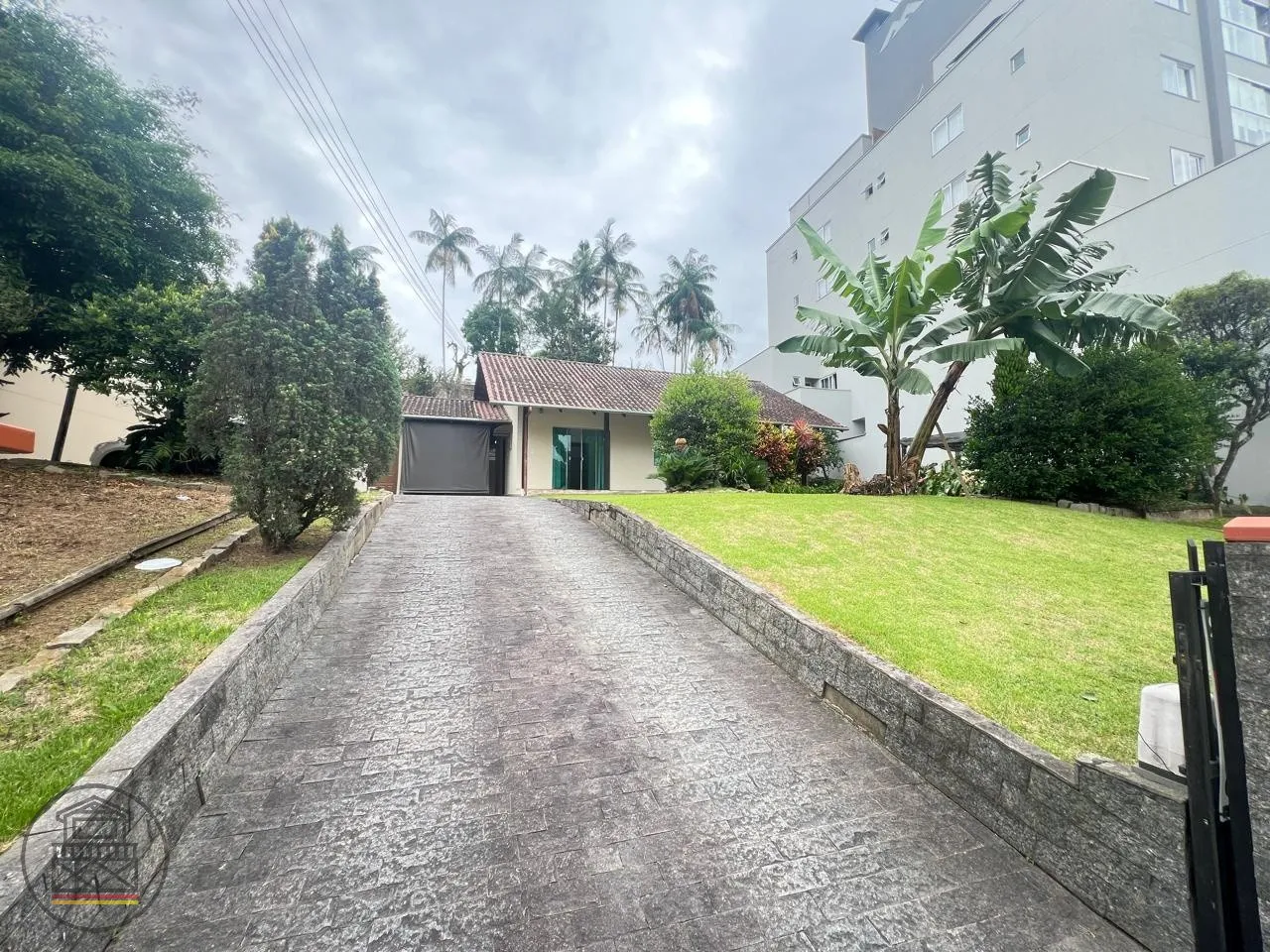 Casa com terreno comercial no bairro Escola Agricola. — foto 3