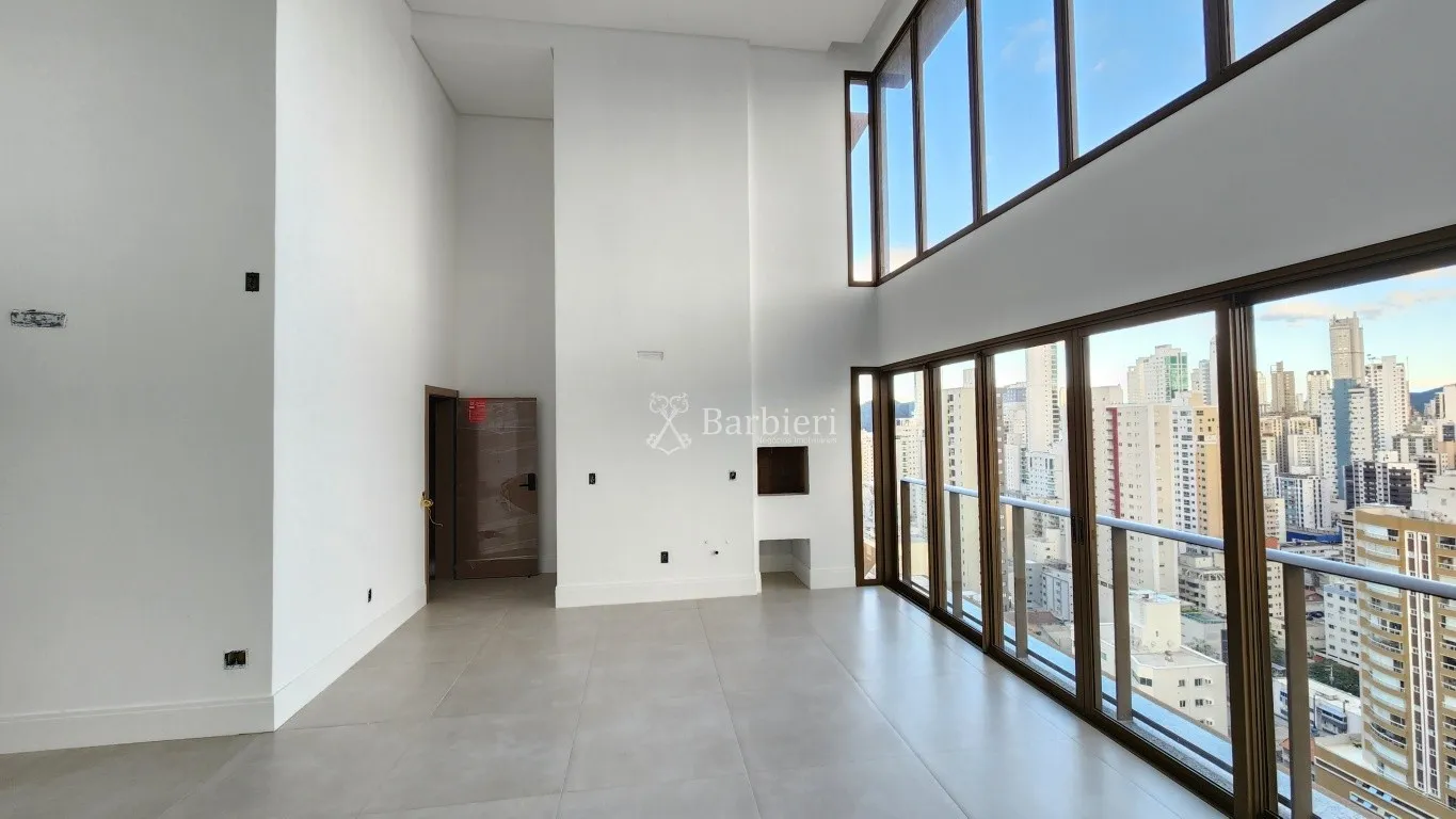 Apartamento com 5 suítes e 4 vagas de garagem no bairro Centro em Balneário Camboriú/SC — foto 6