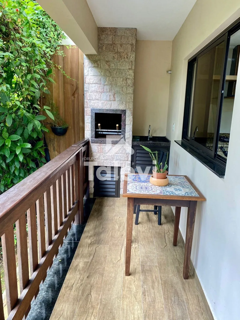 Duas Casas de Alto Padrão no Centro de Pomerode - Terreno Amplo, Vista Privilegiada e Versatilidade de Uso — foto 7