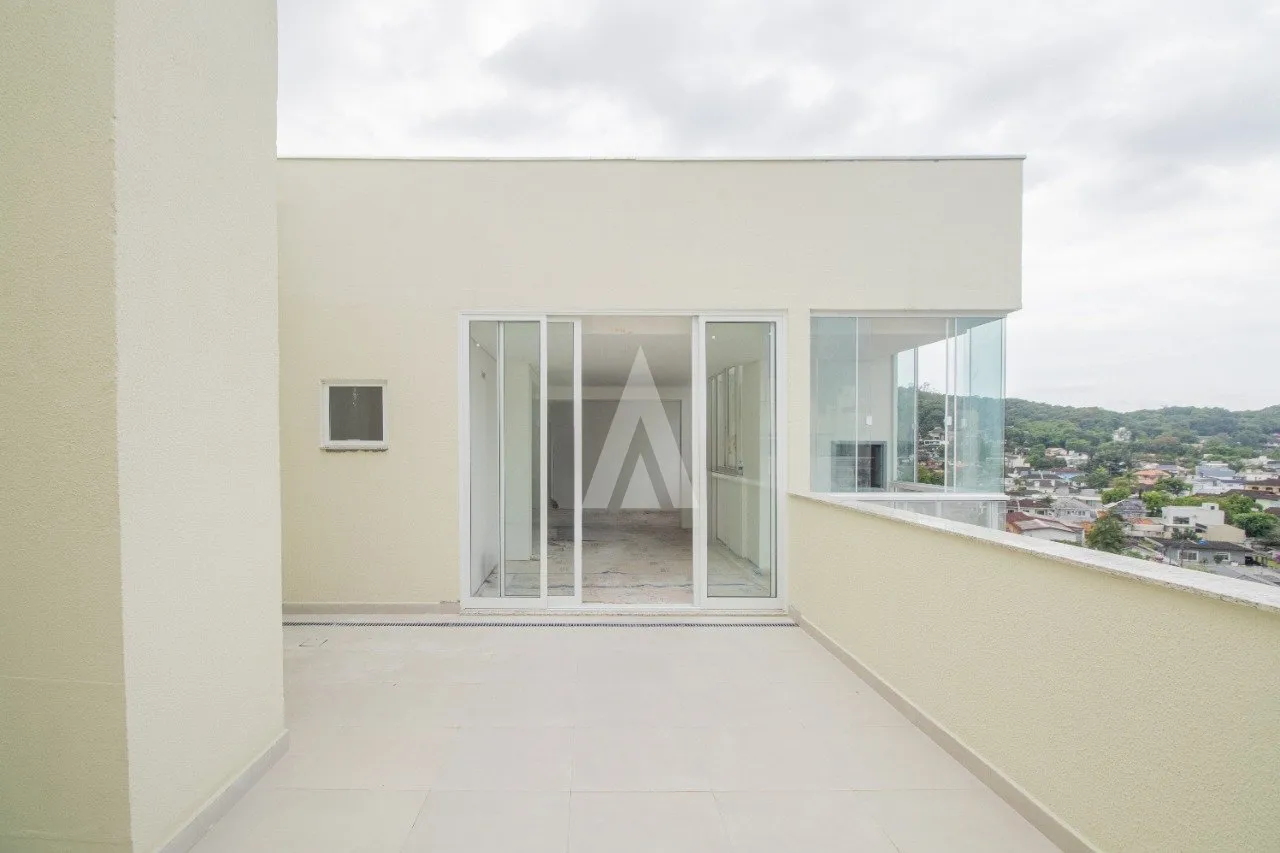 Cobertura com 1 suíte(s) mais 2 quarto(s) à venda no bairro Saguaçu em JOINVILLE, por R$ 865.535.73. — foto 2