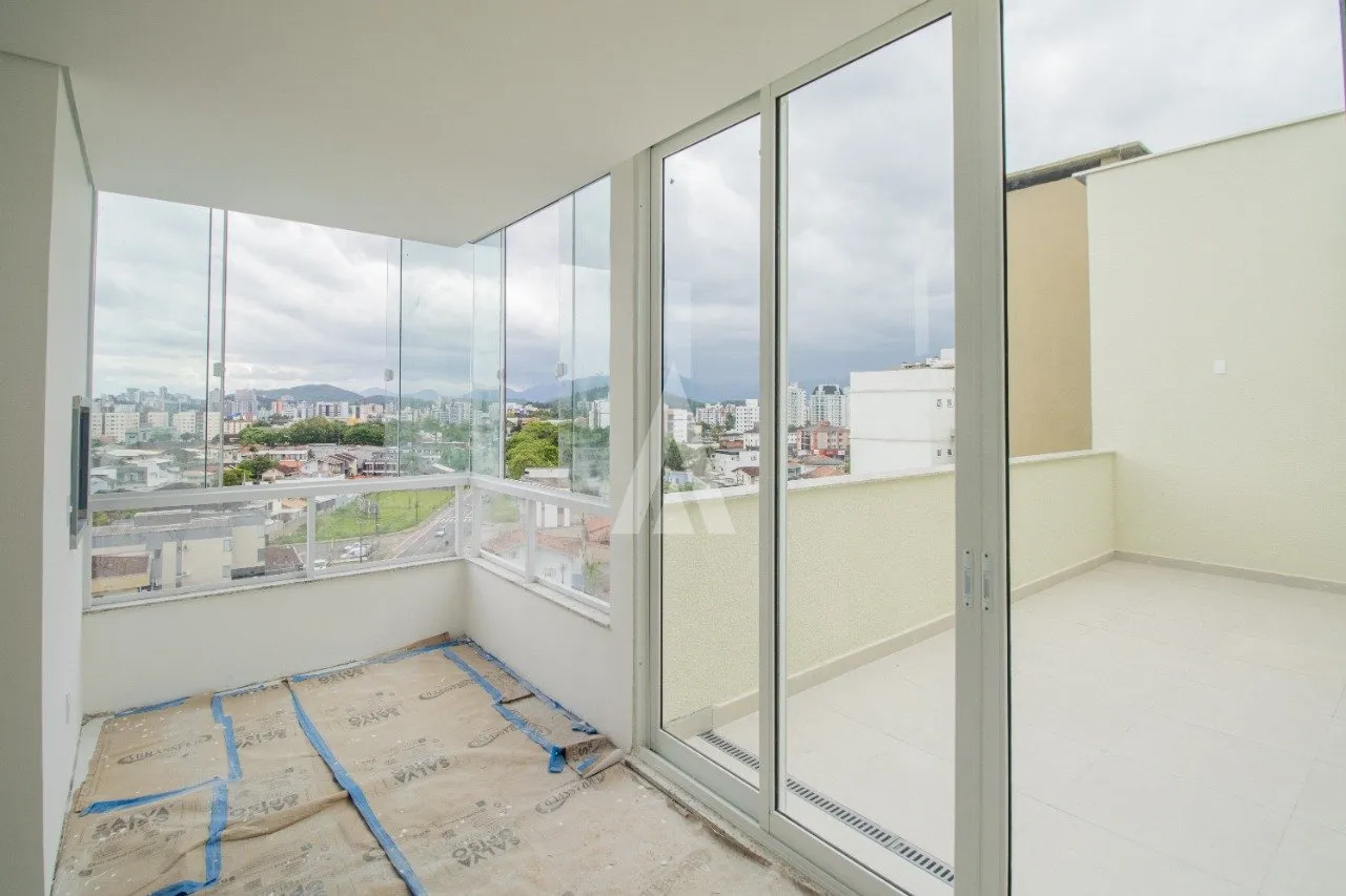 Cobertura com 1 suíte(s) mais 2 quarto(s) à venda no bairro Saguaçu em JOINVILLE, por R$ 865.535.73. — foto 3