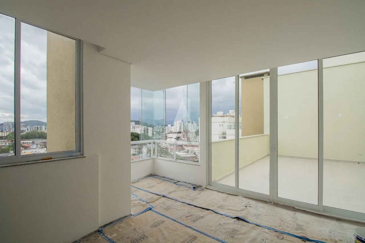 Cobertura com 1 suíte(s) mais 2 quarto(s) à venda no bairro Saguaçu em JOINVILLE, por R$ 865.535.73. — foto 4
