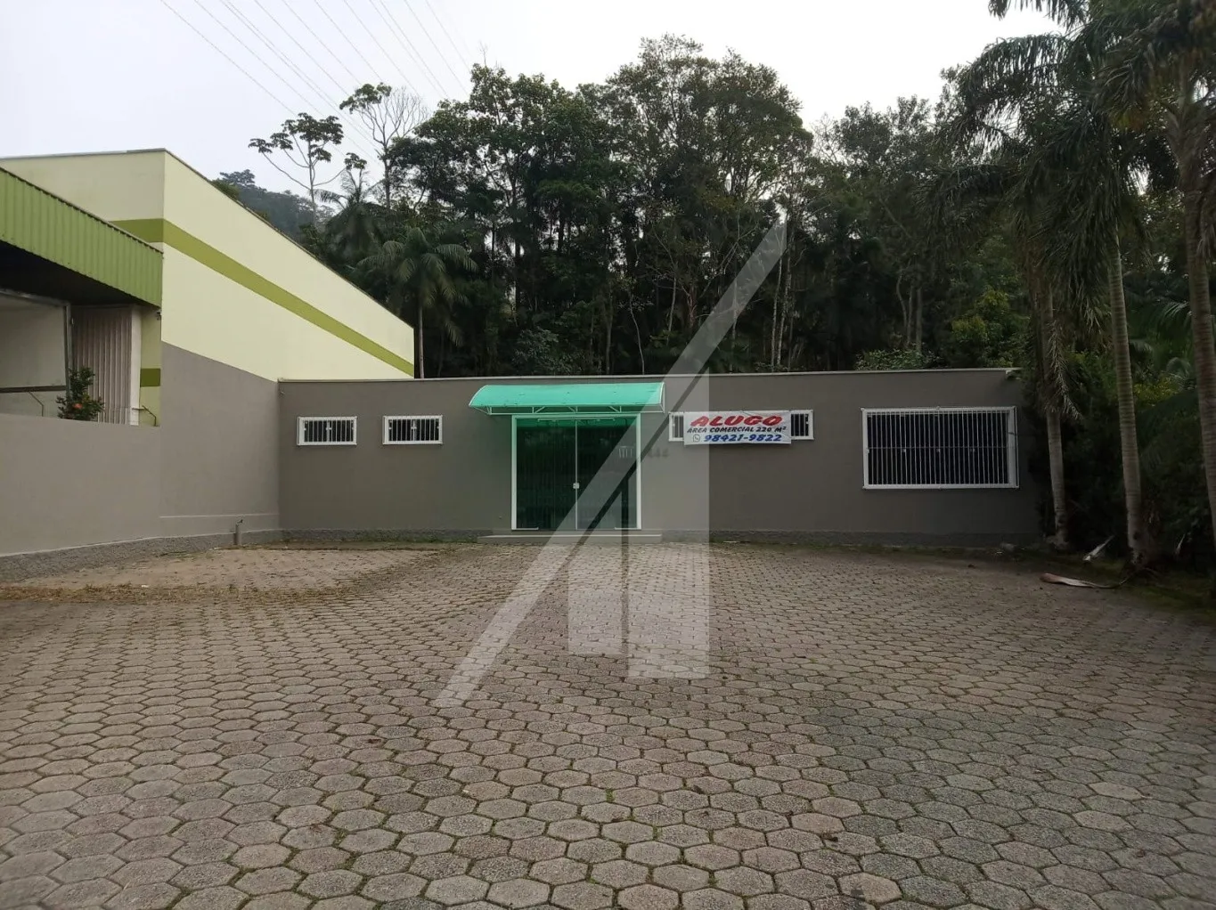 Sala comercial com 220 m - foto 1