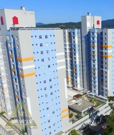 Excelente Apê, espaçoso, vizinhança calma, confortável e acolhedor, bem localizado para você morar ou gerar renda através de locação. Localizado na Rua Iguape, próximo da Furb, no bairro Itoupava Seca: Essa localização é boa pra você? Lindo apartamento com a l — foto 3