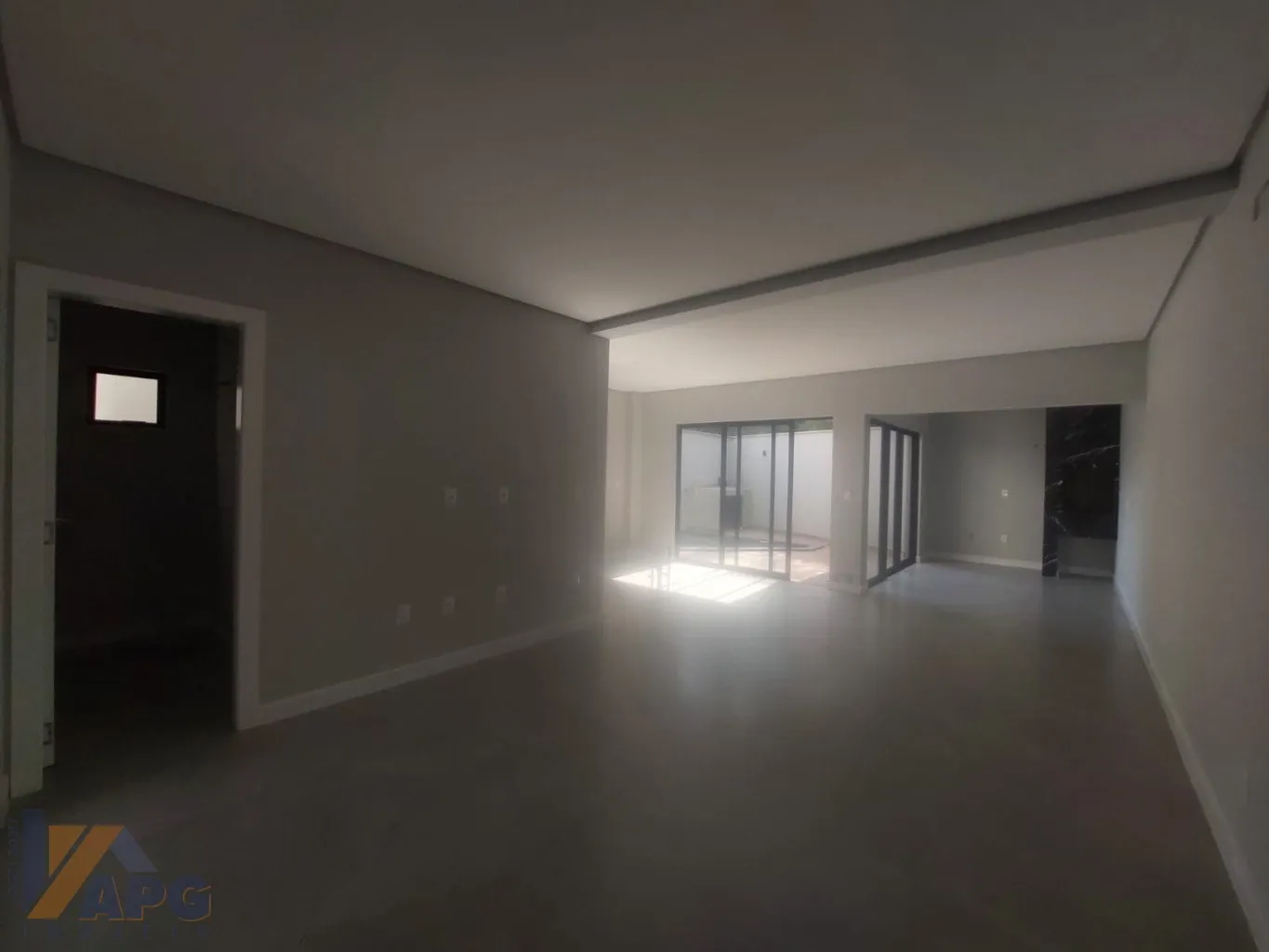 Sobrado com 3 suites em Gaspar — foto 3