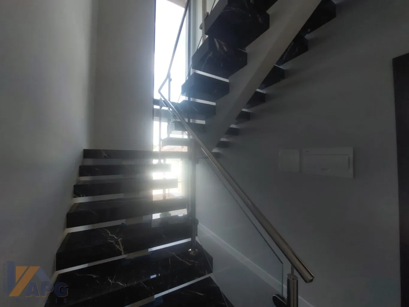 Sobrado com 3 suites em Gaspar — foto 7