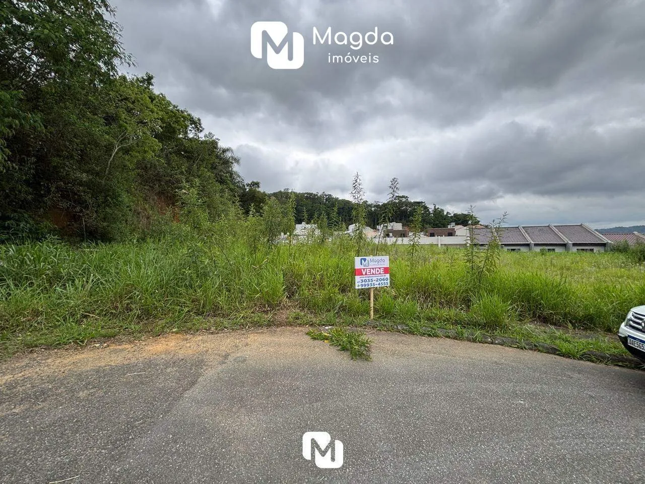 Terreno com 1.036,56 m, plano, pode edificaprédio ou casas geminadas, liberado até 729,37 m de área a construir. Escriturado. — foto 6