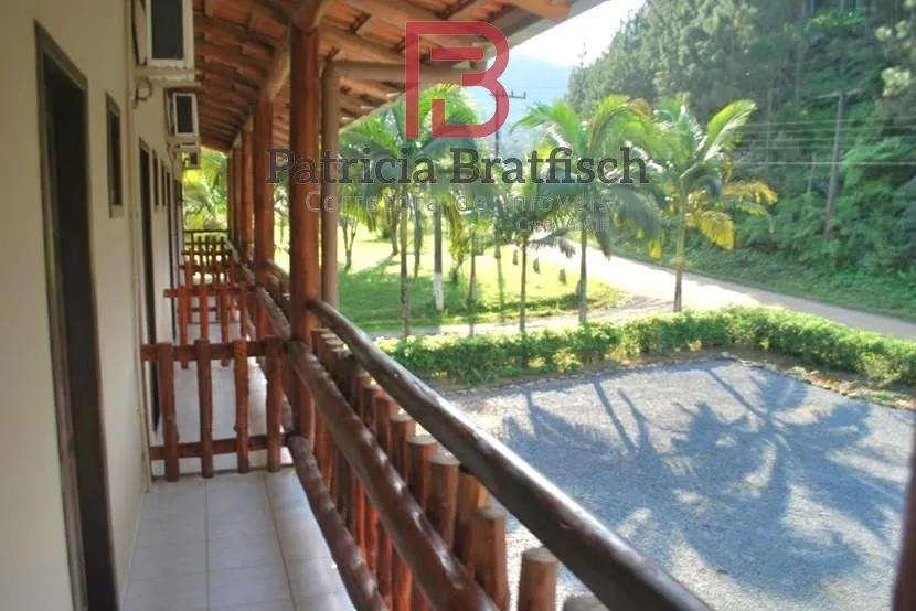 Hotel no Bairro Belchior- Gaspar (prox. Cascata Carolina). Possibilidade de adequação lar idosos, etc. Aceita PERMUTA — foto 4