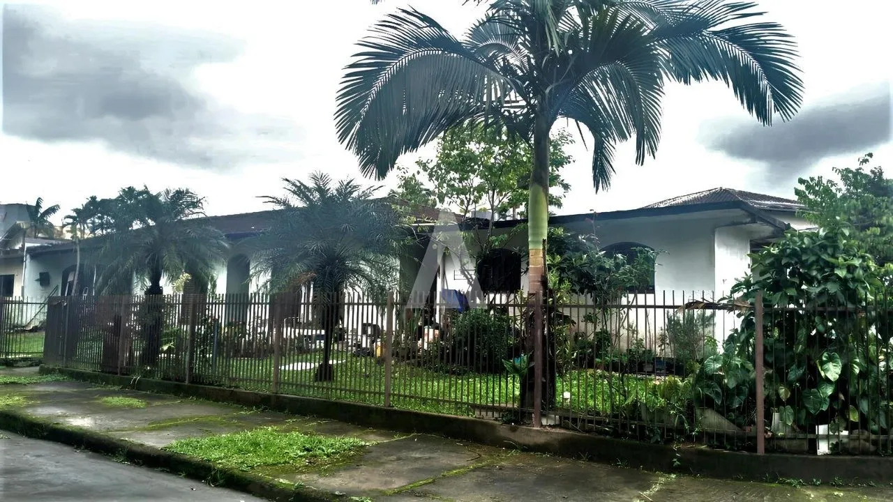 Terreno à venda no bairro Santo Antônio em Joinville, por R$ 460.000.00. — foto 2