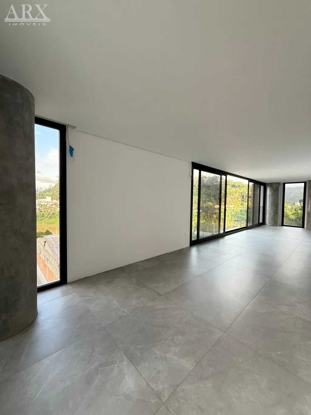 Apartamento novo, alto padrão, localizado na Ponta Aguda — foto 6