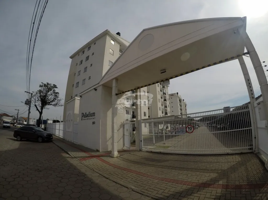 Apartamento com 2 dormitórios, sacada com churrasqueira no centro de Penha/SC (Cód. 14002) - foto 1