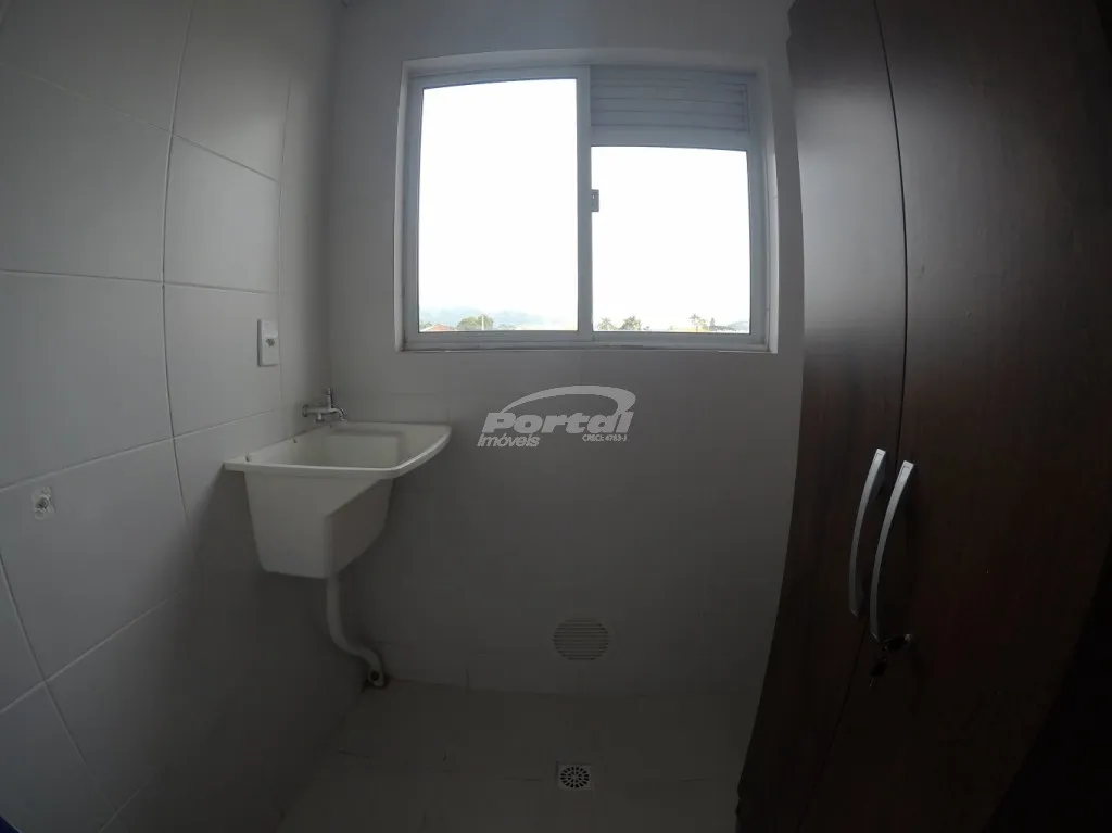 Apartamento com 2 dormitórios, sacada com churrasqueira no centro de Penha/SC (Cód. 14002) — foto 6