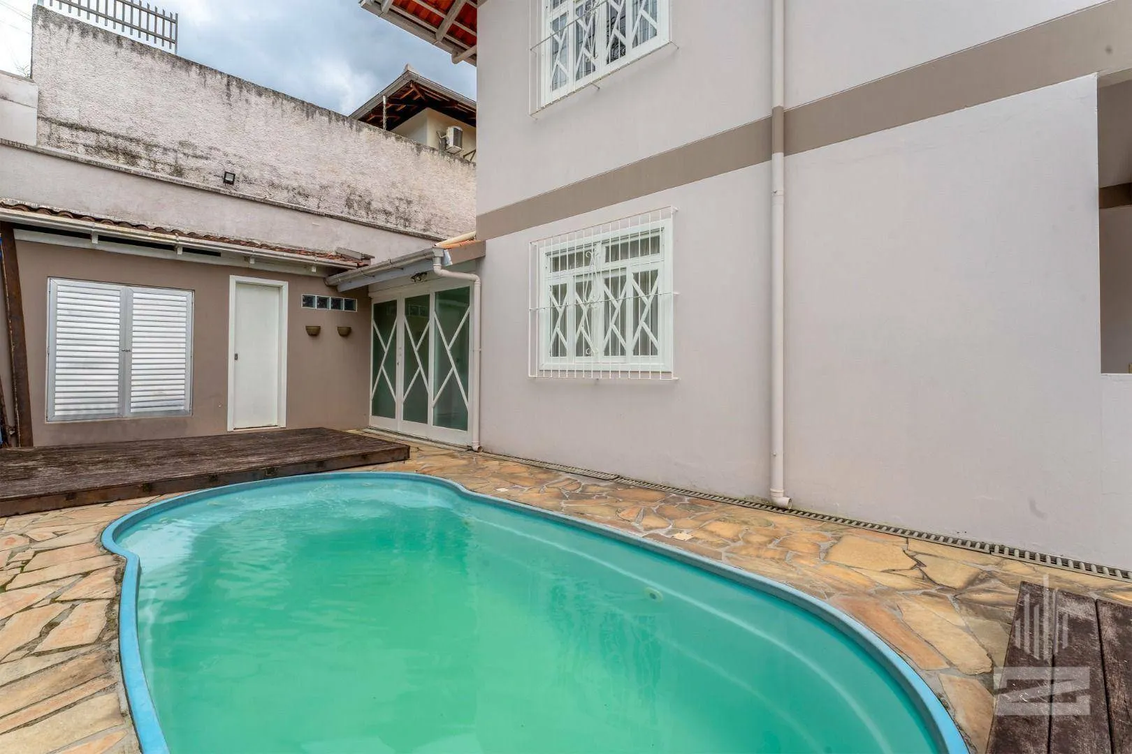 Casa com 3 dormitórios à venda, 220 m por R$ 680.000,00 - Água Verde - Blumenau/SC — foto 3