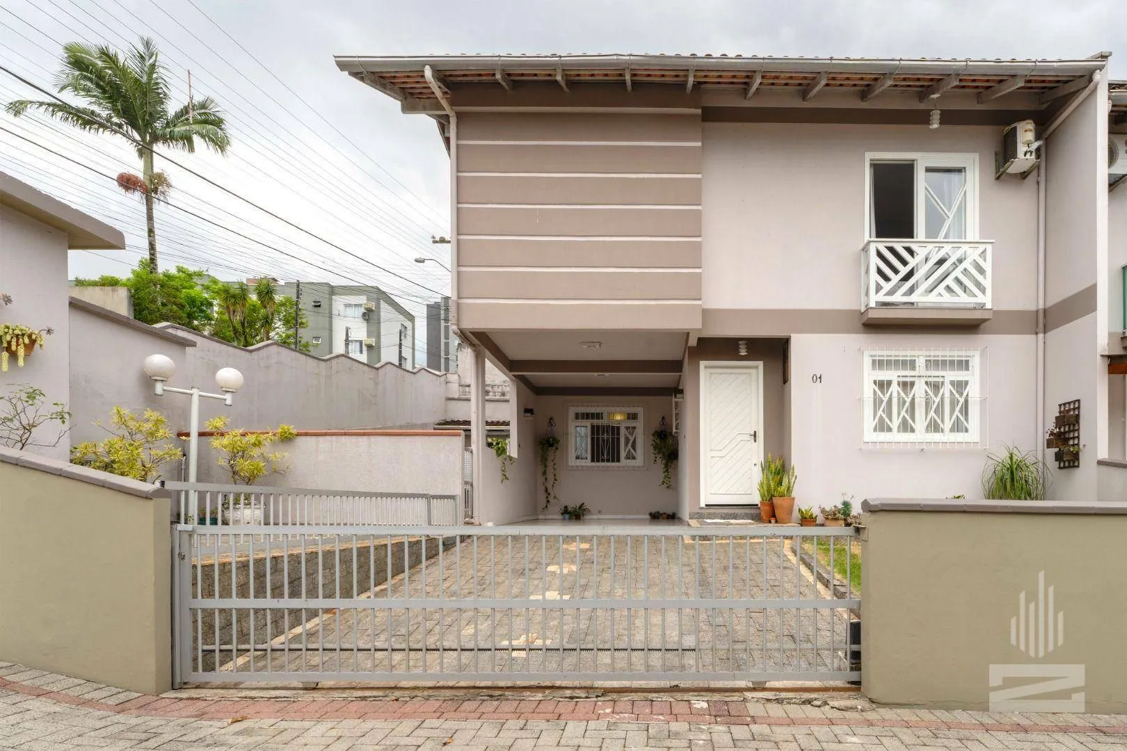 Casa com 3 dormitórios à venda, 220 m por R$ 680.000,00 - Água Verde - Blumenau/SC — foto 6