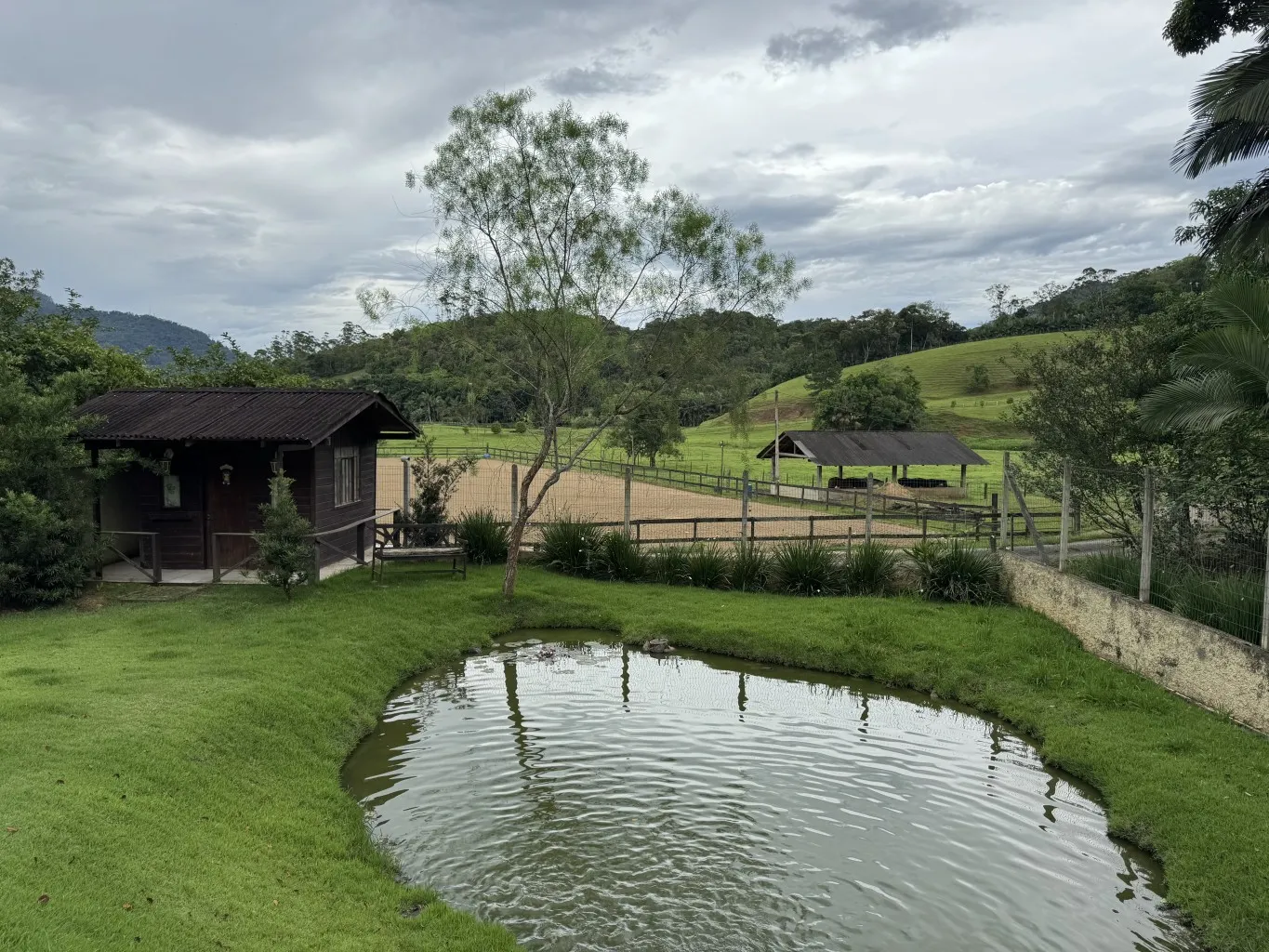 Casa Completa em Pomerode: Piscina, Suítes e Salão de Festas — foto 4