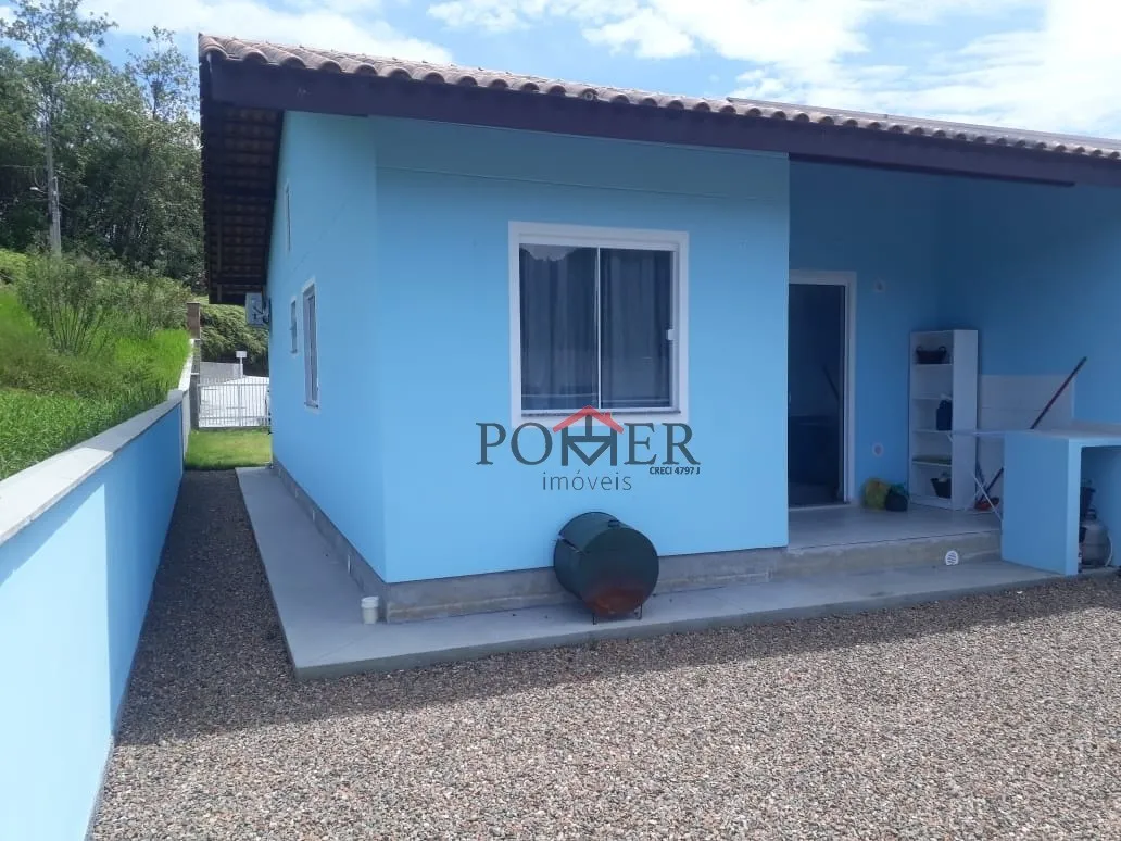 Excelente casa Geminada, estilo PORTEIRA FECHADA, com 62,90m de área construída, edificada num terreno de 200,05m, no Bairro Pomerode Fundos, em Pomerode, com 3 Dormitórios. — foto 3