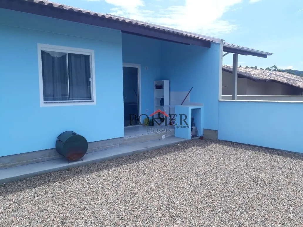 Excelente casa Geminada, estilo PORTEIRA FECHADA, com 62,90m de área construída, edificada num terreno de 200,05m, no Bairro Pomerode Fundos, em Pomerode, com 3 Dormitórios. — foto 4