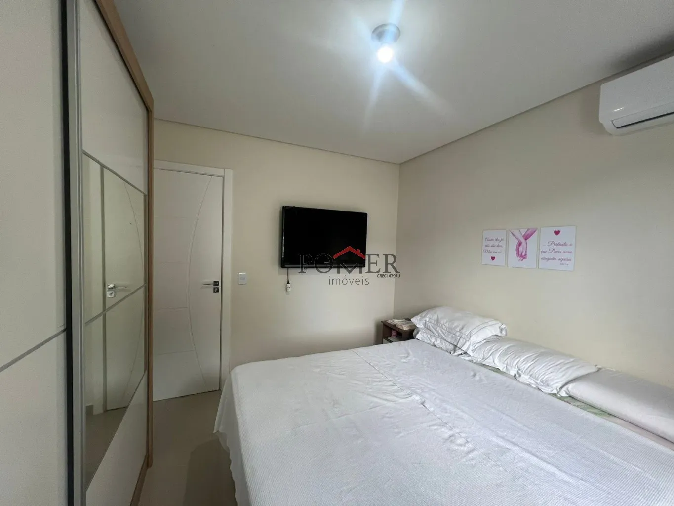 Excelente casa Geminada, estilo PORTEIRA FECHADA, com 62,90m de área construída, edificada num terreno de 200,05m, no Bairro Pomerode Fundos, em Pomerode, com 3 Dormitórios. — foto 6