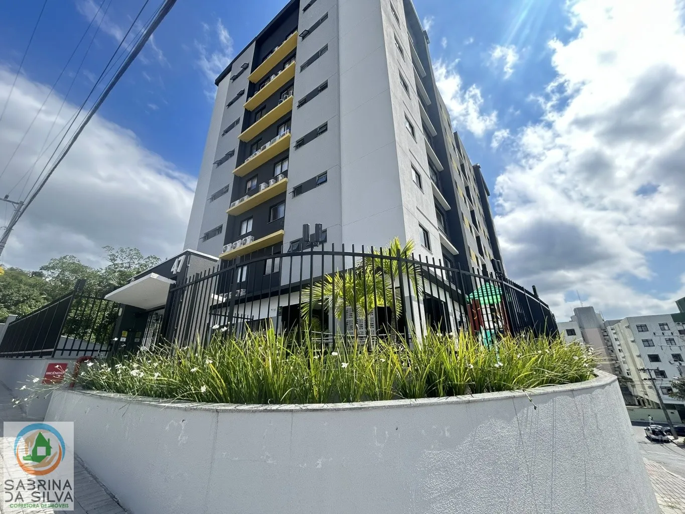 Apartamento com 2 Dormitórios (1 Suíte) à Venda - Bairro Escola Agrícola, Blumenau/SC — foto 2