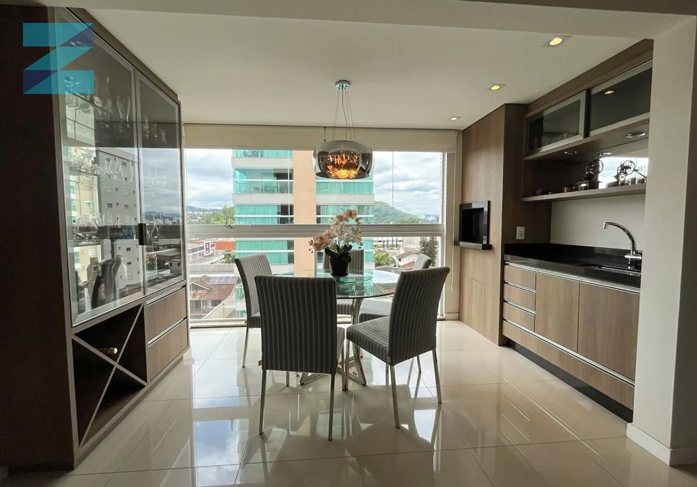 APARTAMENTO FINAMENTE MOBILIADO, EQUIPADO, E CLIMATIZADO ! — foto 4