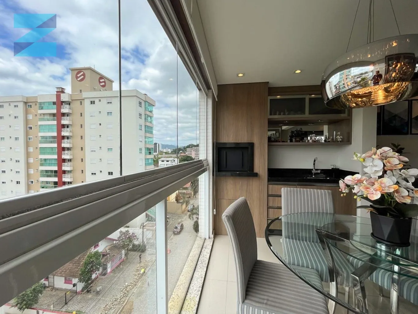 APARTAMENTO FINAMENTE MOBILIADO, EQUIPADO, E CLIMATIZADO ! — foto 2