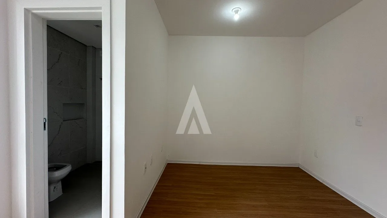 Sobrado Geminado com 1 suíte mais 2 quartos à venda no bairro Floresta em Joinville, R$ 499.000.00 — foto 3