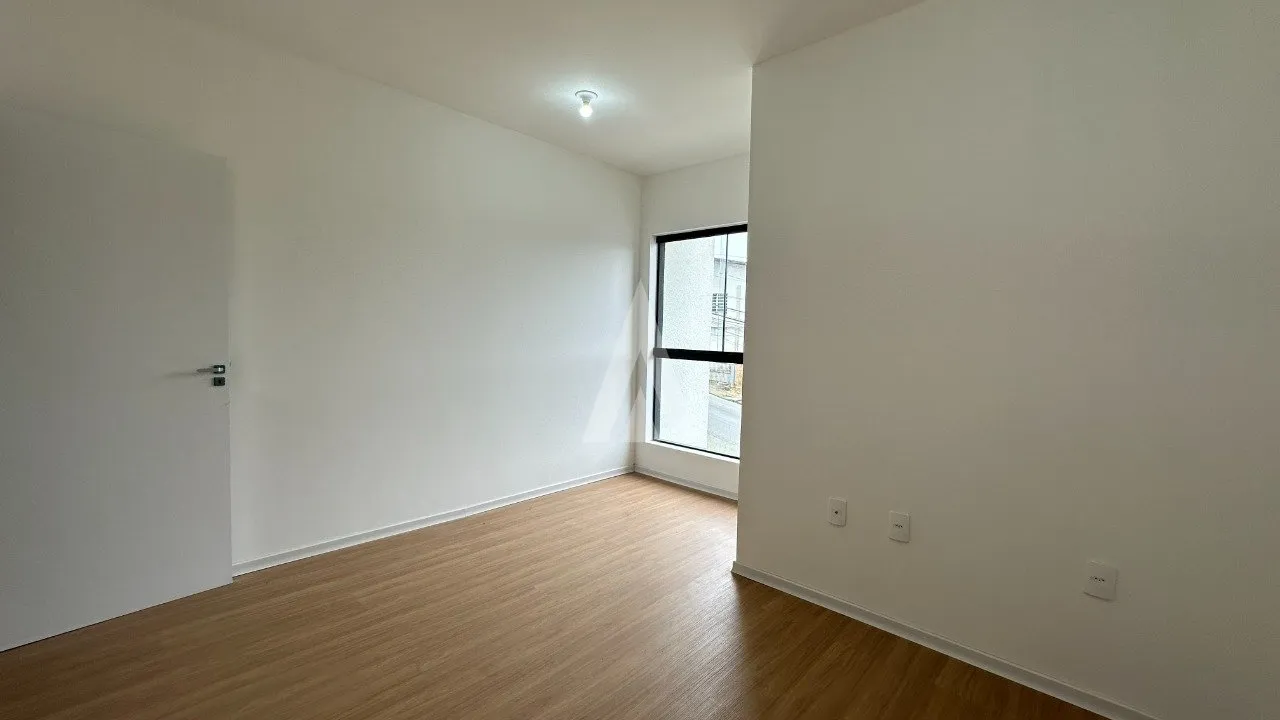 Sobrado Geminado com 1 suíte mais 2 quartos à venda no bairro Floresta em Joinville, R$ 499.000.00 - foto 1