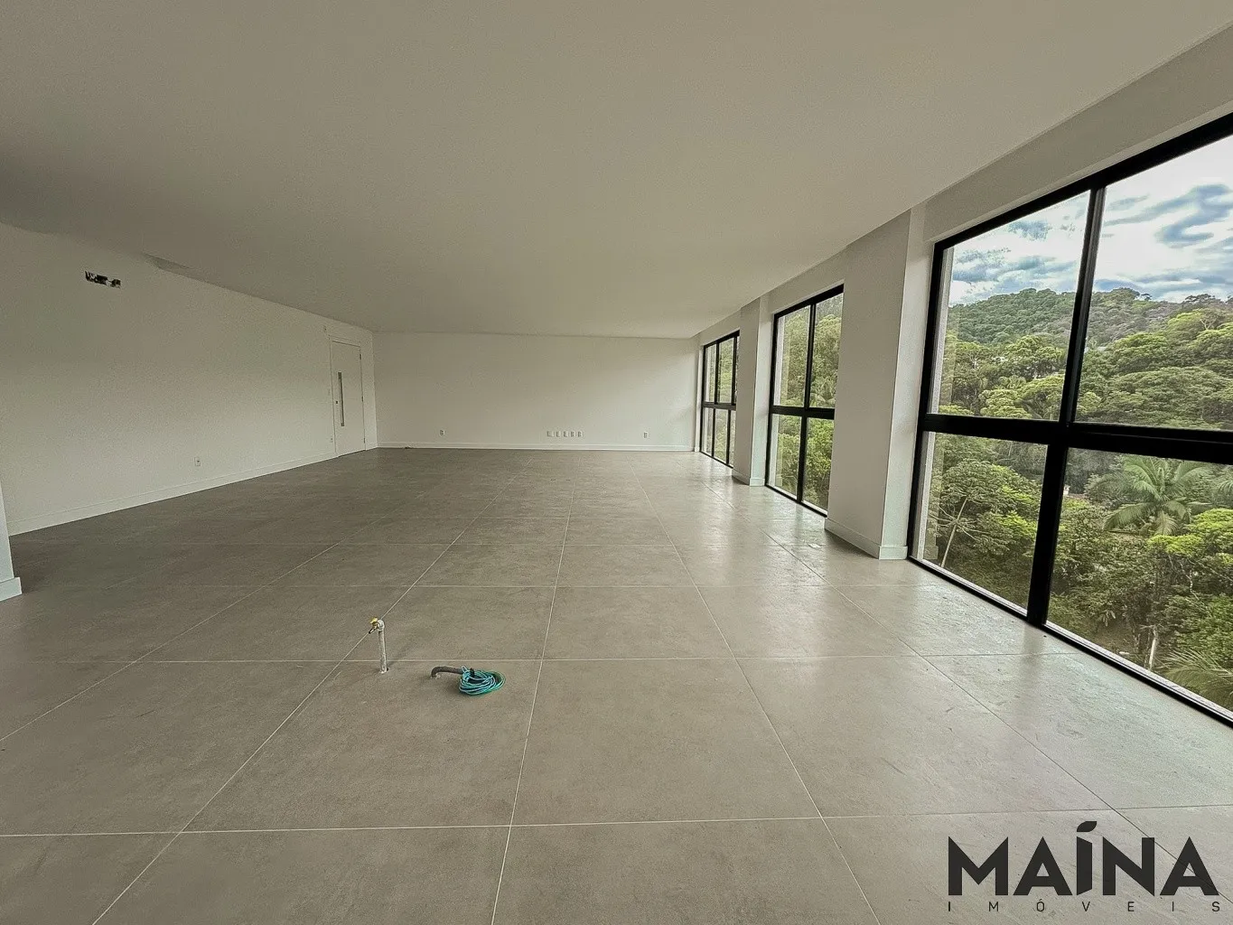 Belíssimo apartamento NOVO com 3 suítes no bairro Bom Retiro em Blumenau - SC — foto 5