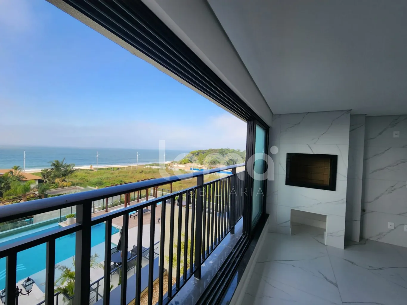 Apartamento frente mar em Balneário Piçarras - foto 1