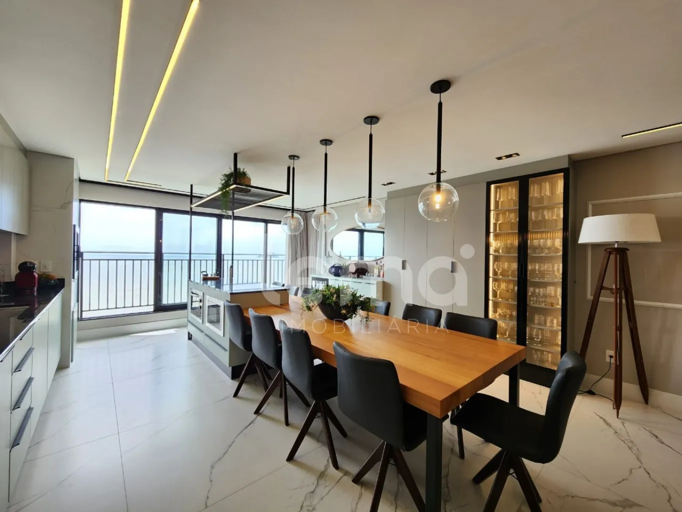 Apartamento mobiliado frente mar em Balneário Piçarras - foto 1