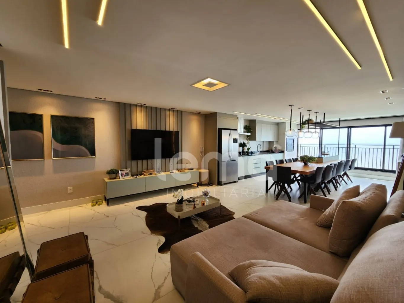 Apartamento mobiliado frente mar em Balneário Piçarras — foto 2