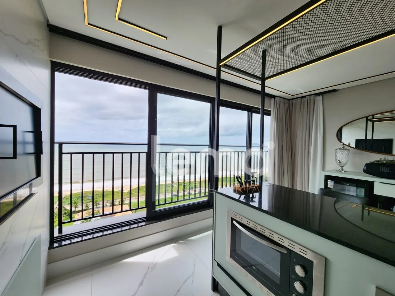 Apartamento mobiliado frente mar em Balneário Piçarras — foto 4