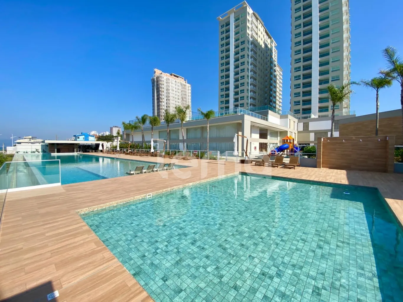 Apartamento em condomínio frente mar em Balneário Piçarras — foto 7
