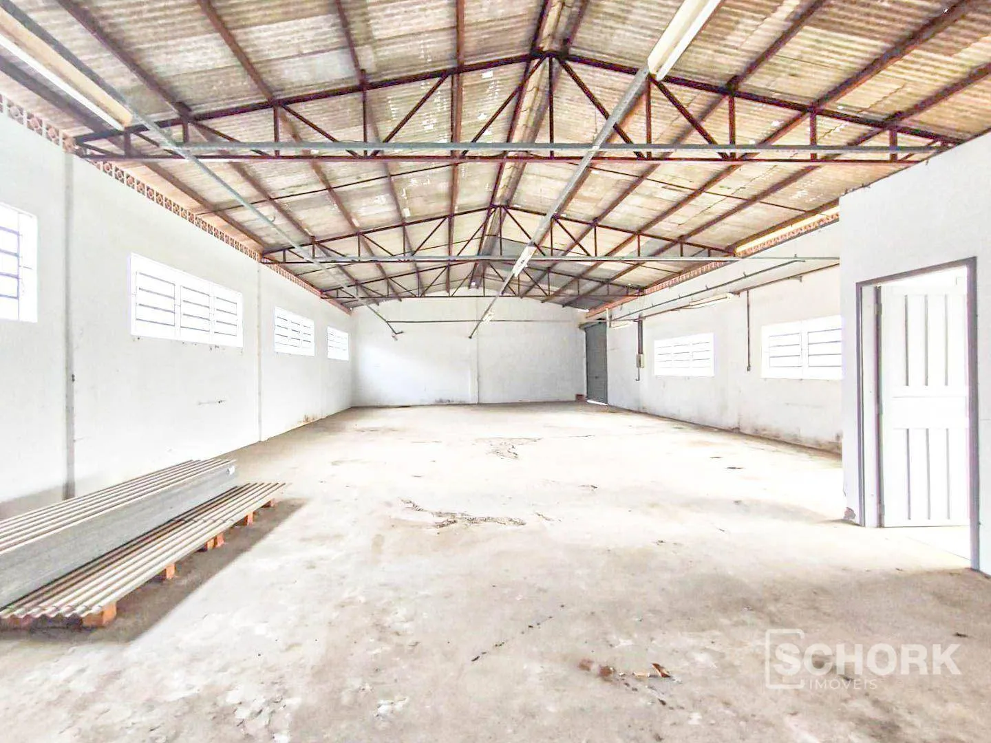 Galpão à venda, 6 vagas, 201m² na região do bairro Encano do Norte, próximo à Rua Palotina, Indaial — foto 3
