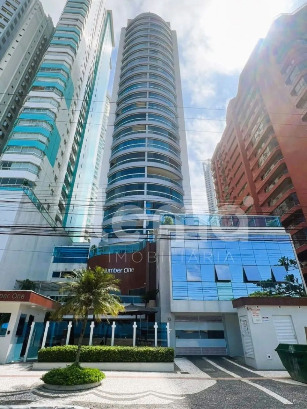 Amplo apartamento Frente Mar em Balnéario Camboriú-SC — foto 2