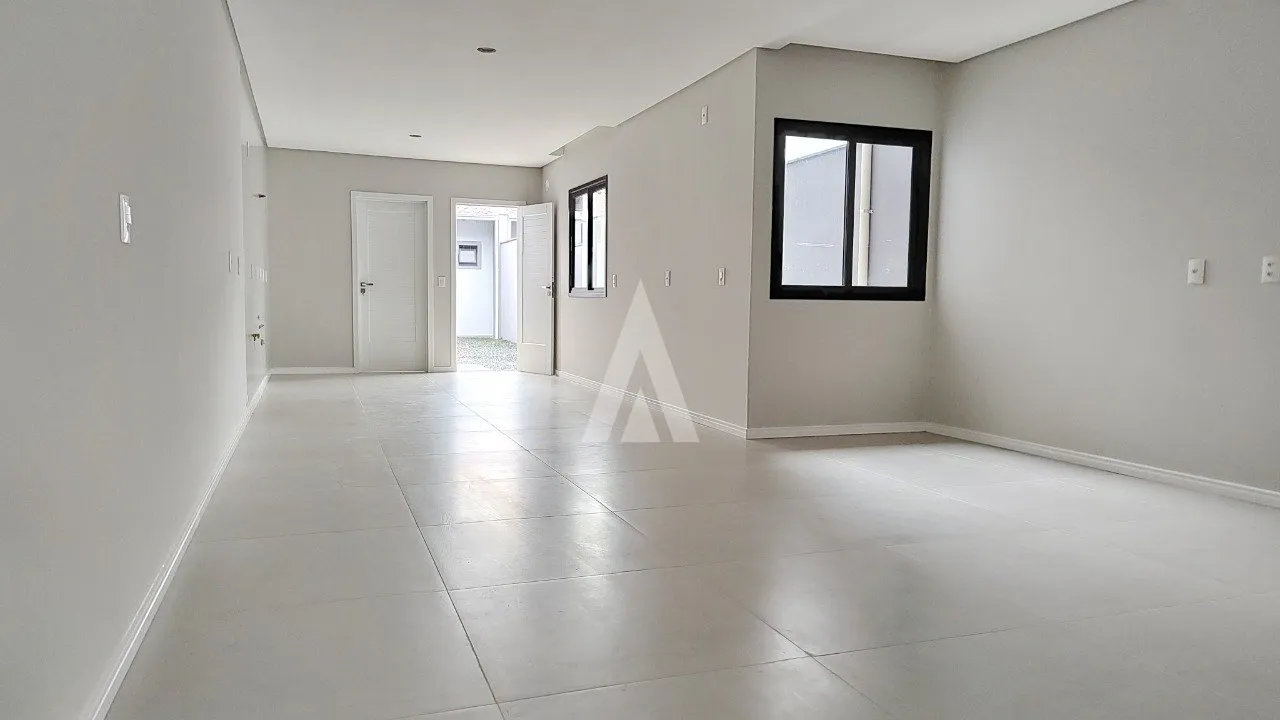 Sobrado Geminado com 3 suíte(s) à venda no bairro Boa Vista em Joinville, por R$ 1.174.000.00. - foto 1