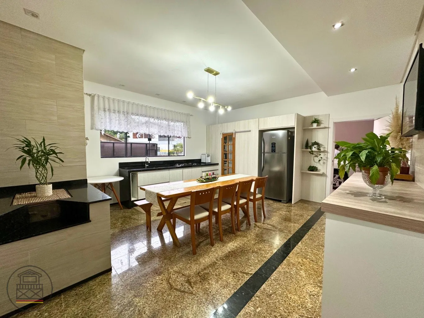 Excelente casa podendo ser transformada em comercio!! — foto 4