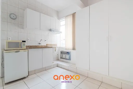 Sala comercial compacta com ar-condicionado e cozinha na Rua XV de Novembro, Centro de Blumenau - foto 1