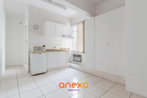 Sala comercial compacta com ar-condicionado e cozinha na Rua XV de Novembro, Centro de Blumenau — foto 2