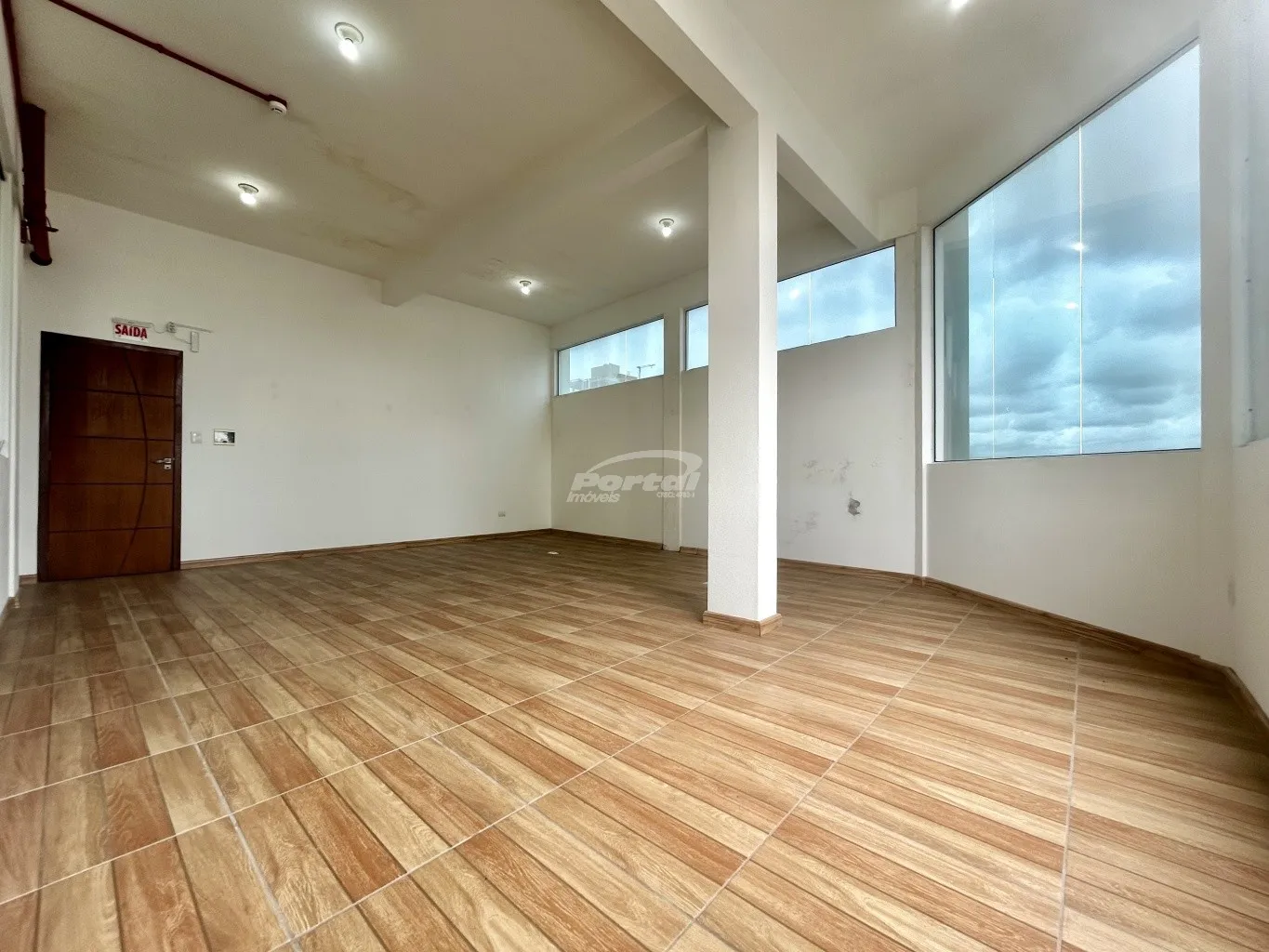 Sala comercial disponível para locação no bairro Centro - Balneário Piçarras/SC (Cód. 20406) — foto 6