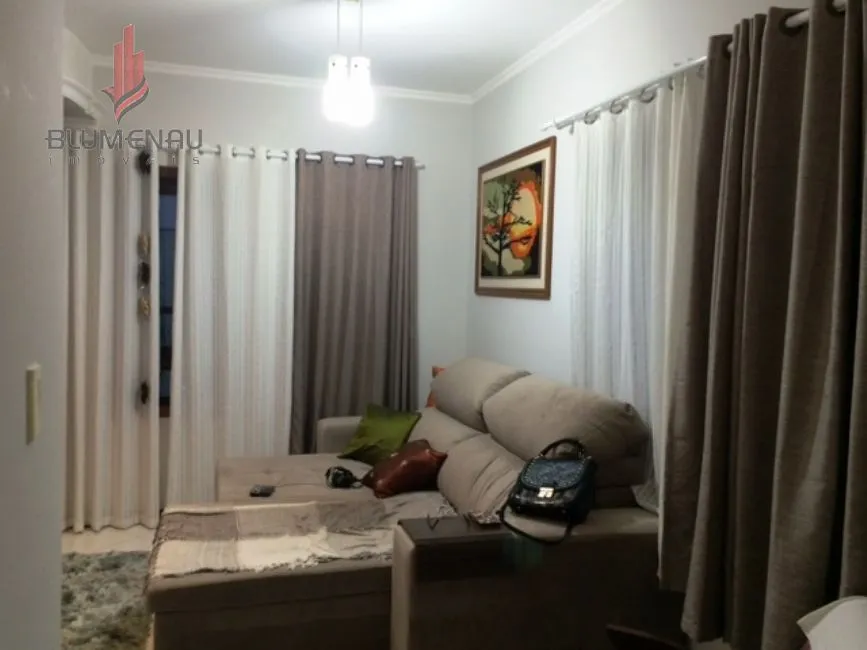 Imóvel oferece piscina, salão de festas. — foto 3