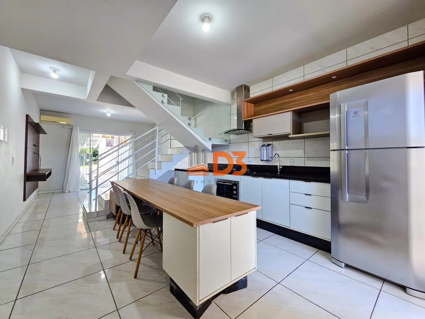 Lindo sobrado triplex com piscina no bairro Fidélis — foto 4