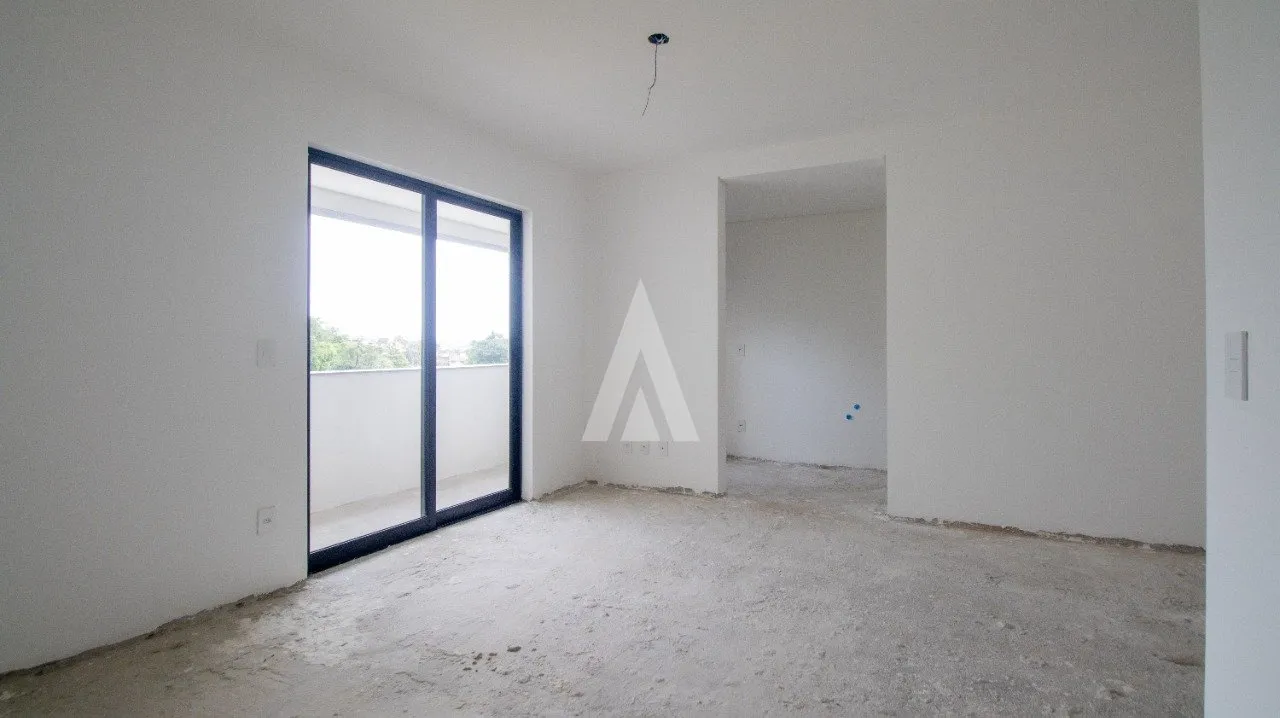 Apartamento com 1 suíte(s) mais 2 quarto(s) à venda no bairro Floresta em Joinville, por R$ 640.000.00. — foto 3