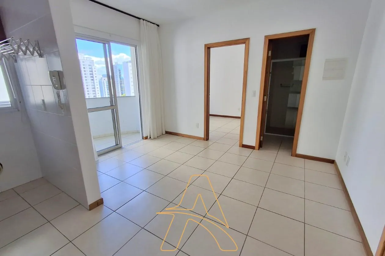 Apartamento muito bem localizado no bairro Victor Konder — foto 2