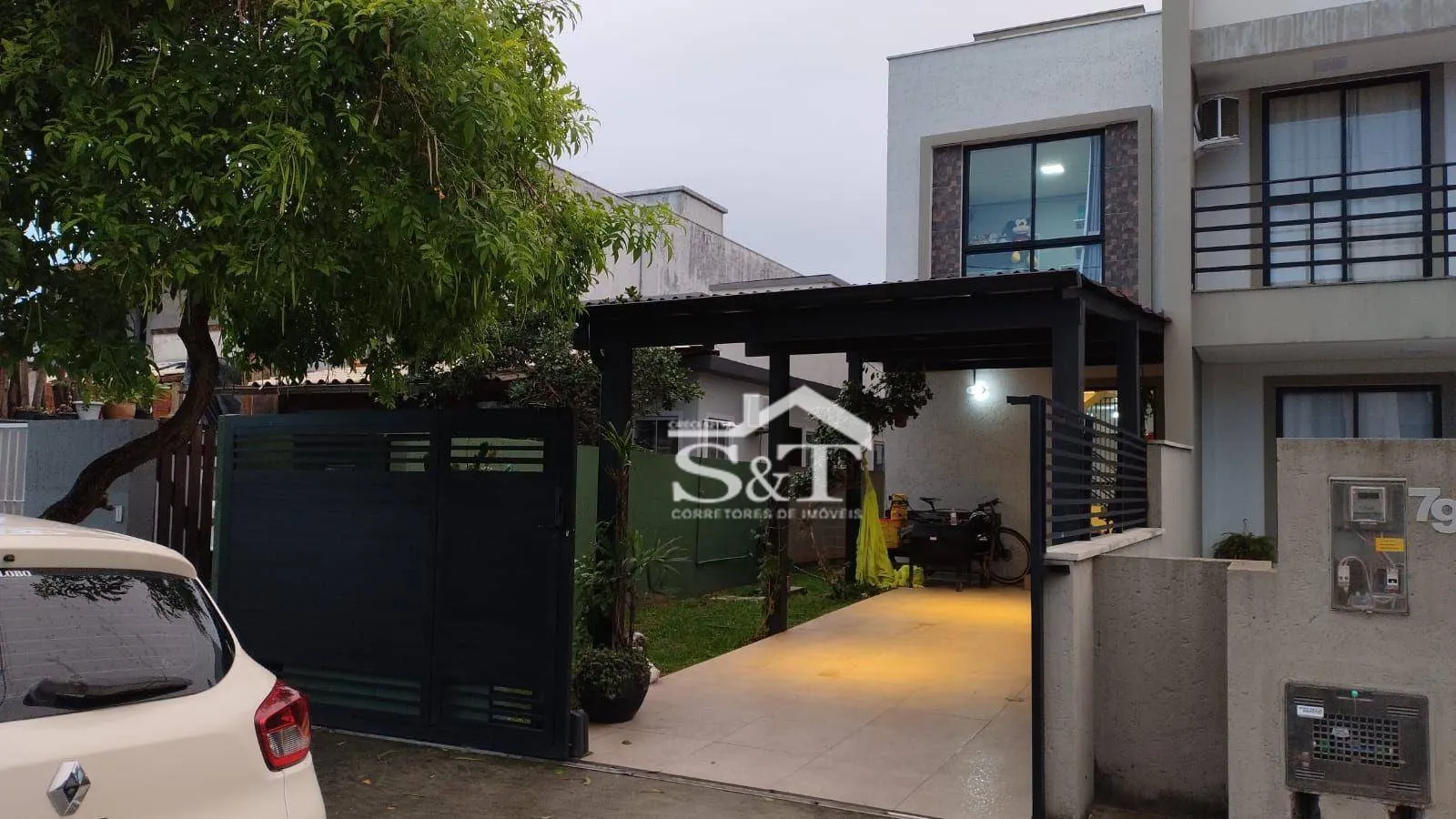 Sobrado com 2 suítes, loteamento planejado no Rio Vermelho - Florianópolis/SC - foto 1